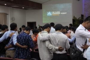 GLS Attendees Pray in Cambodia